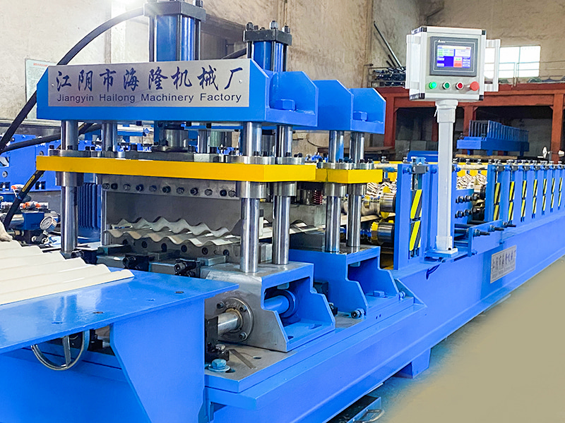 Máy tạo hình giường cuộn trong vườn
